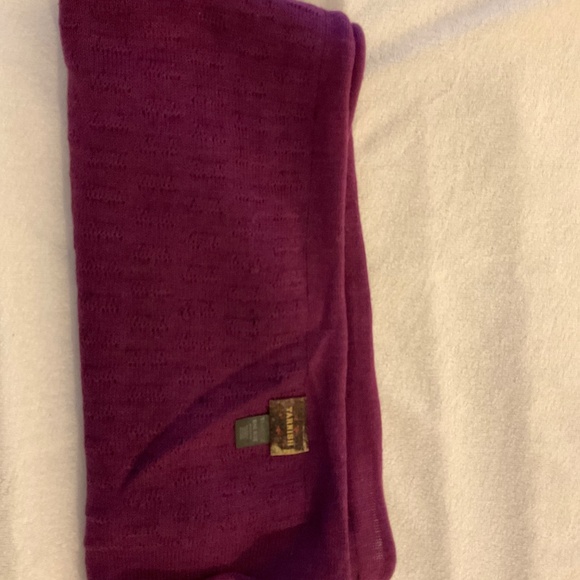 Scarf, Women’s - Picture 7 of 7